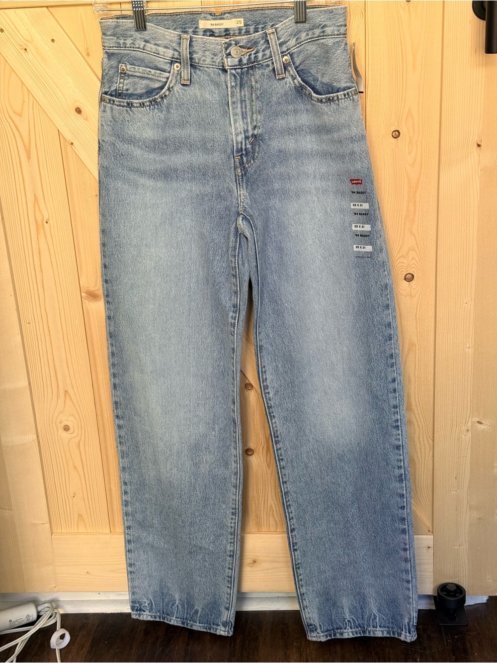 Levi's Straight Leg Jeans in Light Blue Wash
